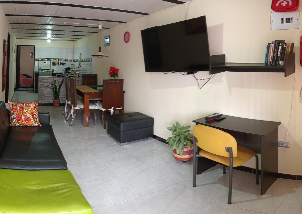 Acogedor Apartamento En Centro De 波帕扬 外观 照片